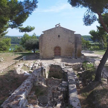 شقة Le Provencal Saint-Mitre-les-Remparts المظهر الخارجي الصورة